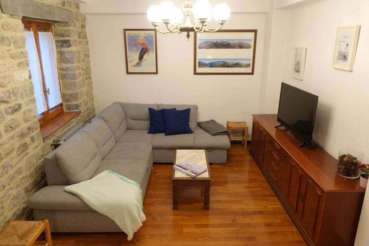 비에스카스 Cirjuana, Casa En El Centro Con Agradable Jardin Y Barbacoa By Pirineos 360 빌라 외부 사진