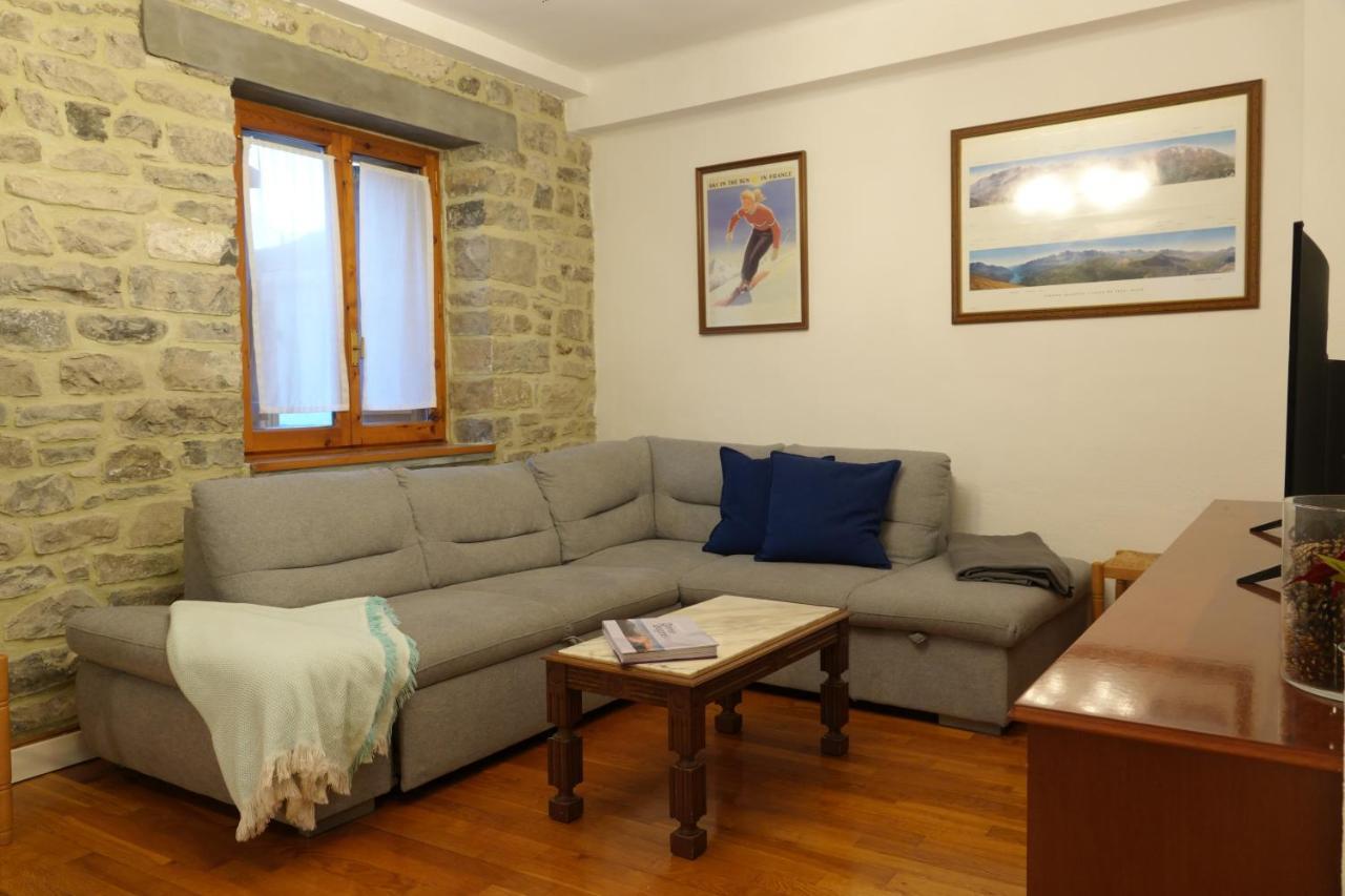 비에스카스 Cirjuana, Casa En El Centro Con Agradable Jardin Y Barbacoa By Pirineos 360 빌라 외부 사진
